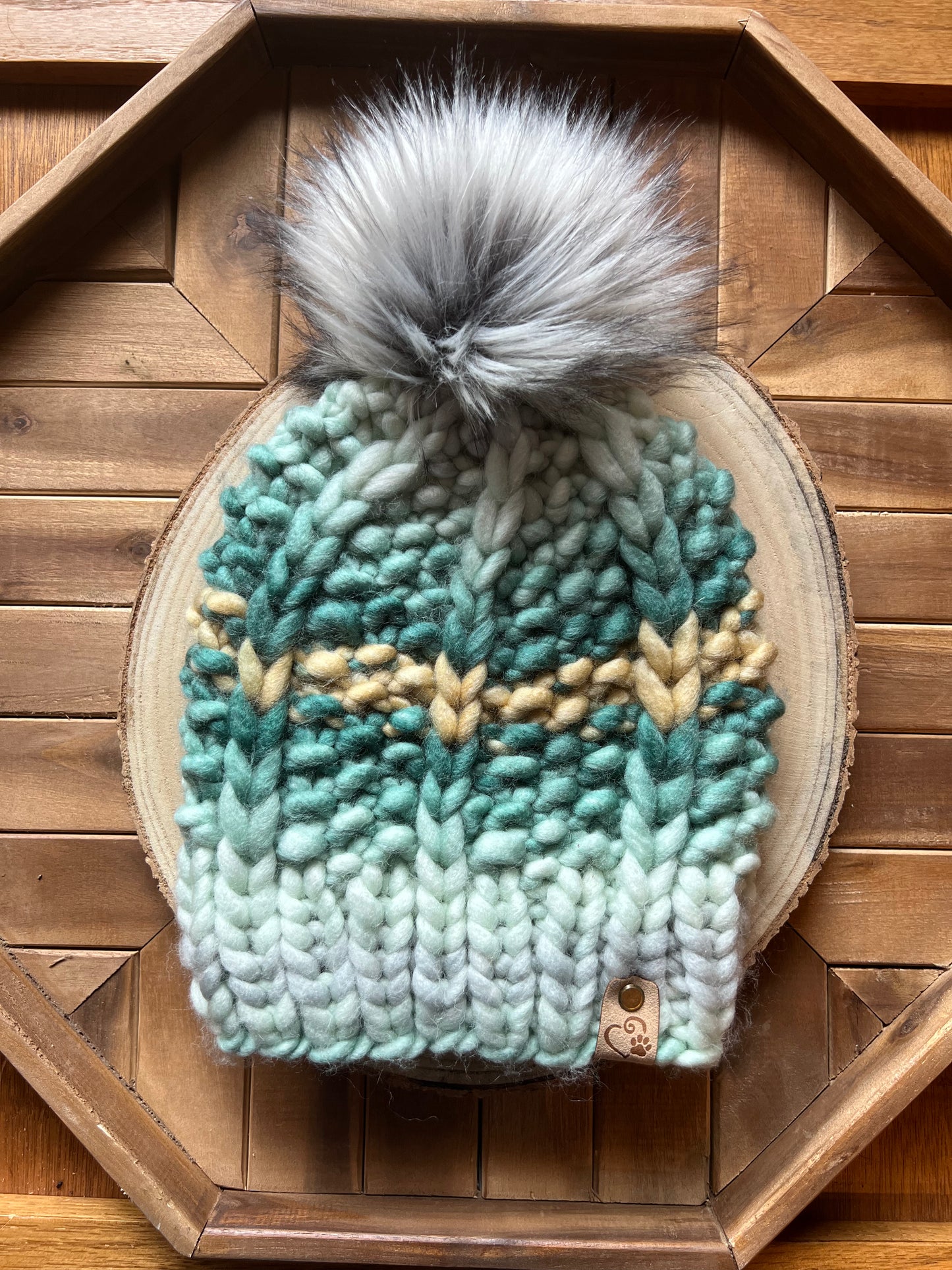 Merino wool hat w/ removable faux fur pom