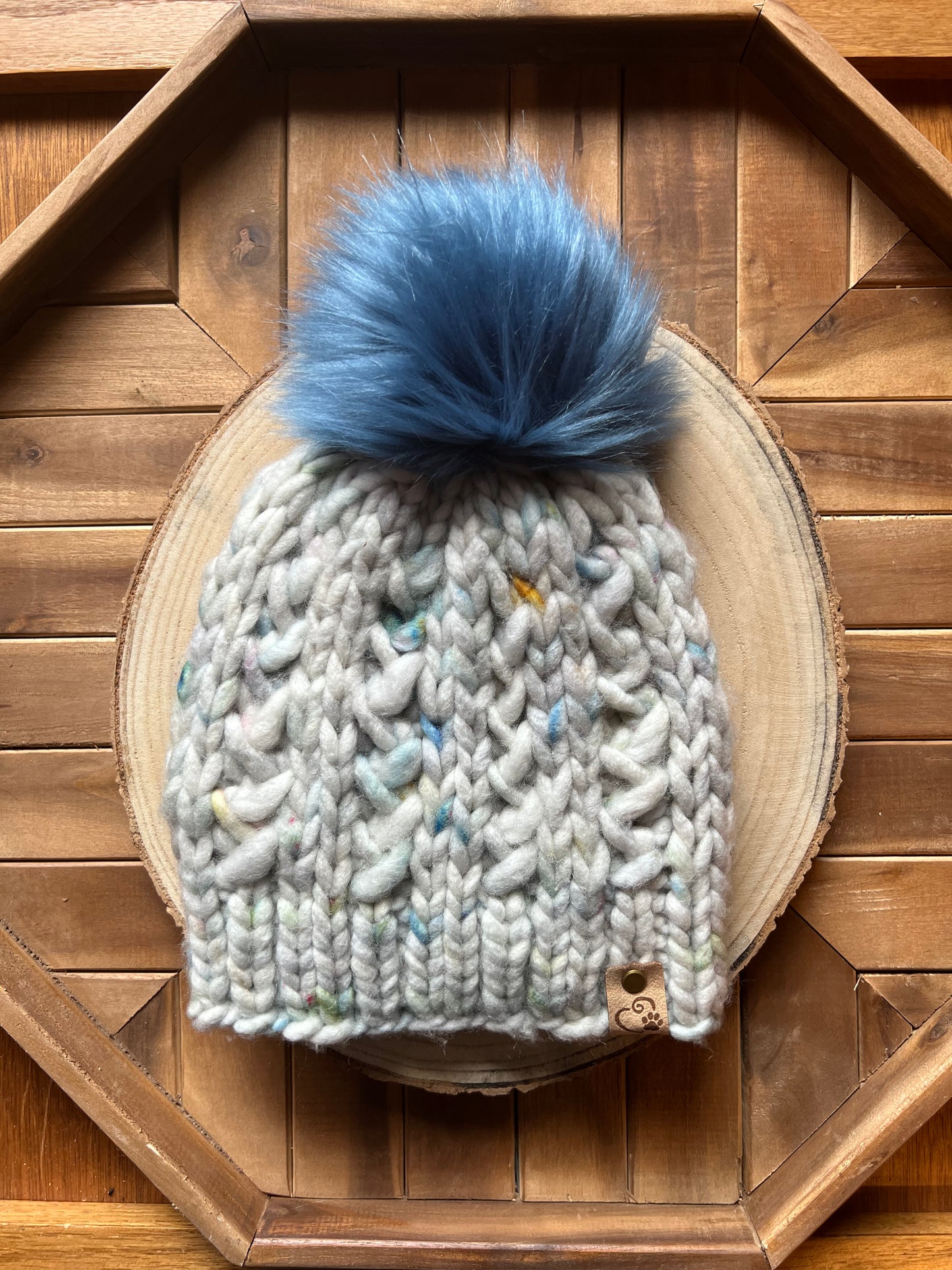Merino wool hat w/ removable faux fur pom