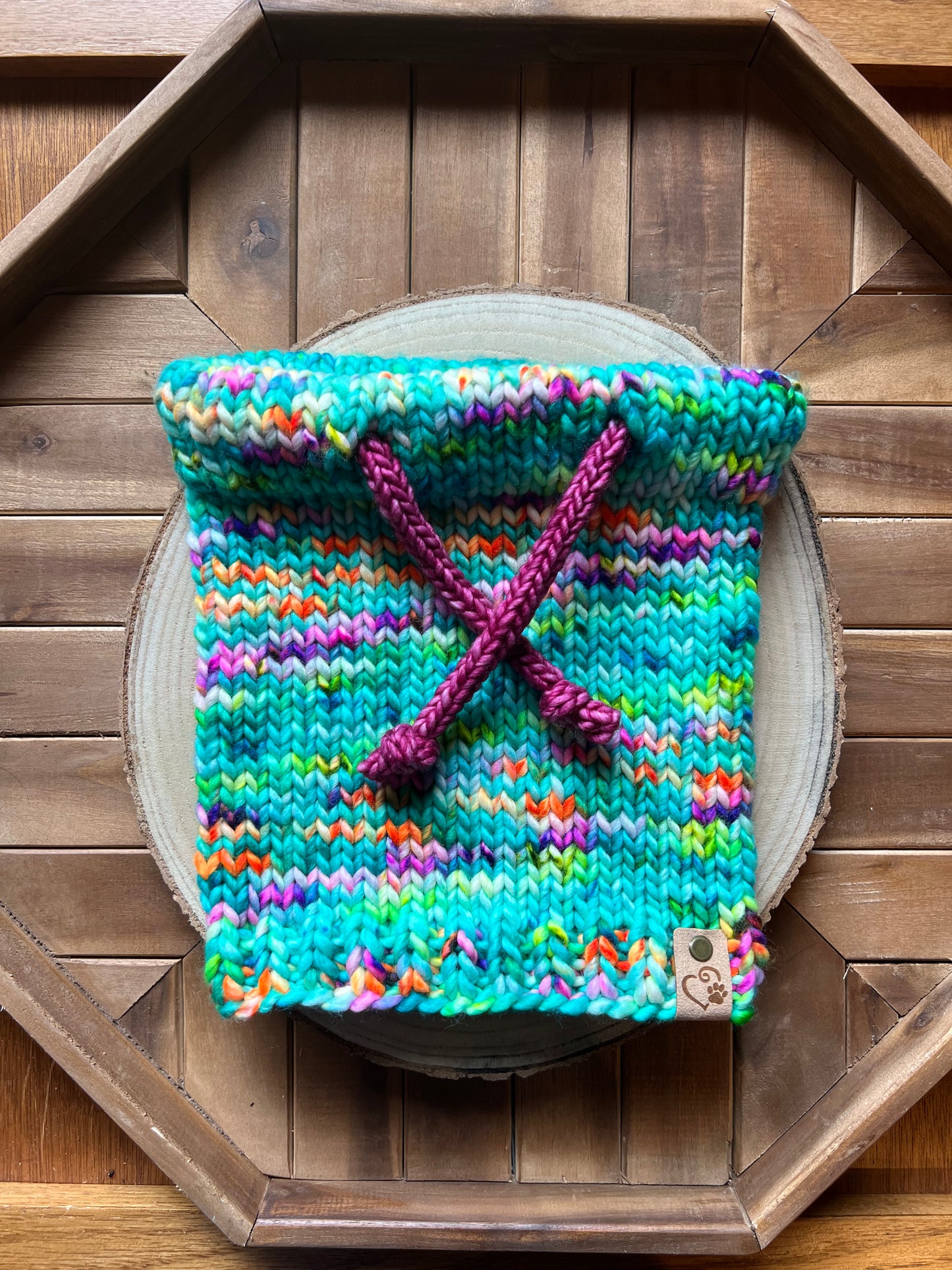 Merino wool hat w/ removable faux fur pom