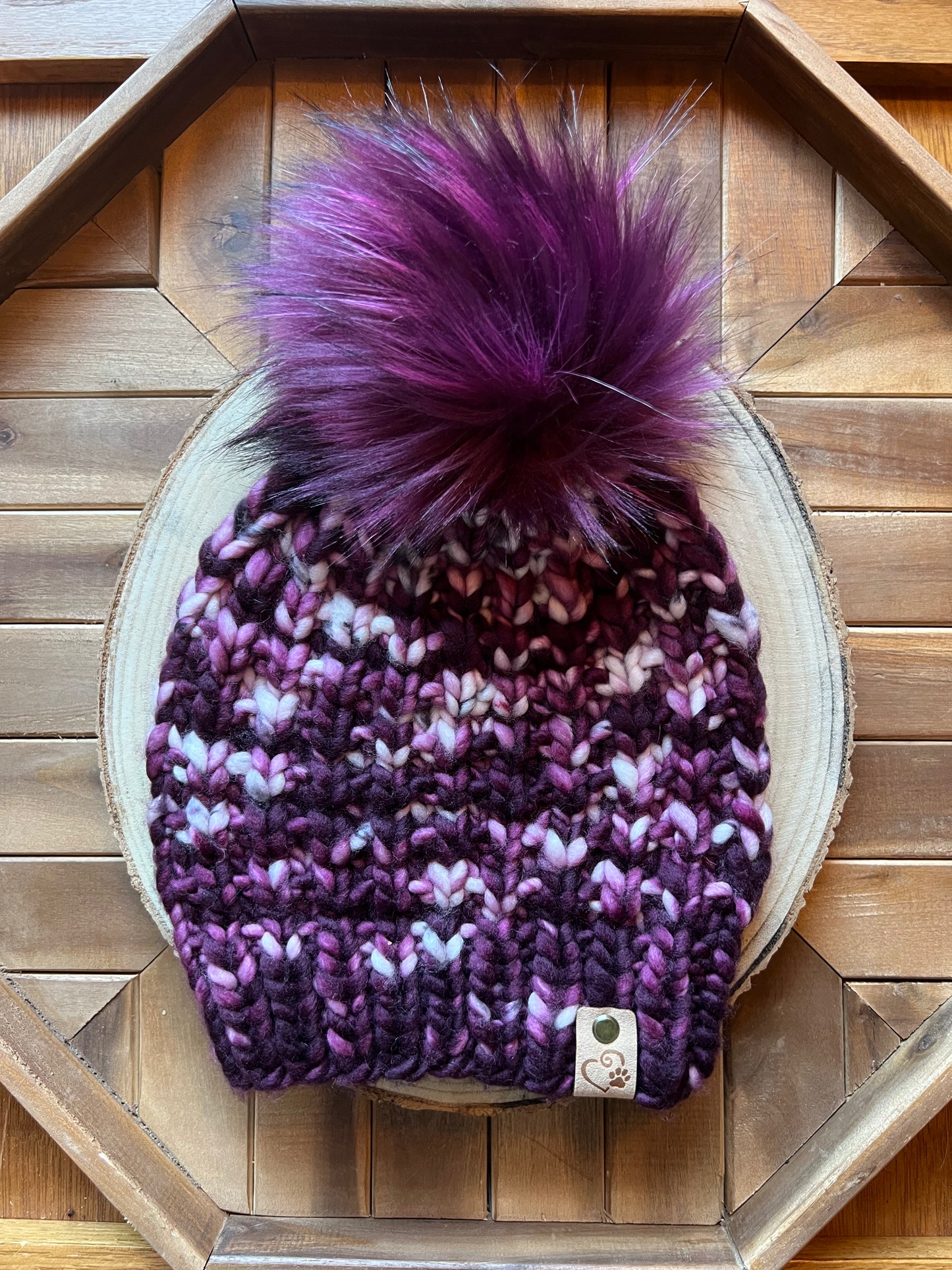 Merino wool hat w/removable faux fur pom