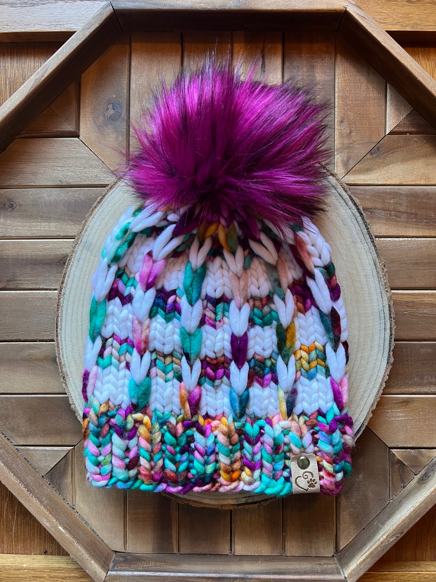 Merino wool hat w/removable faux fur pom
