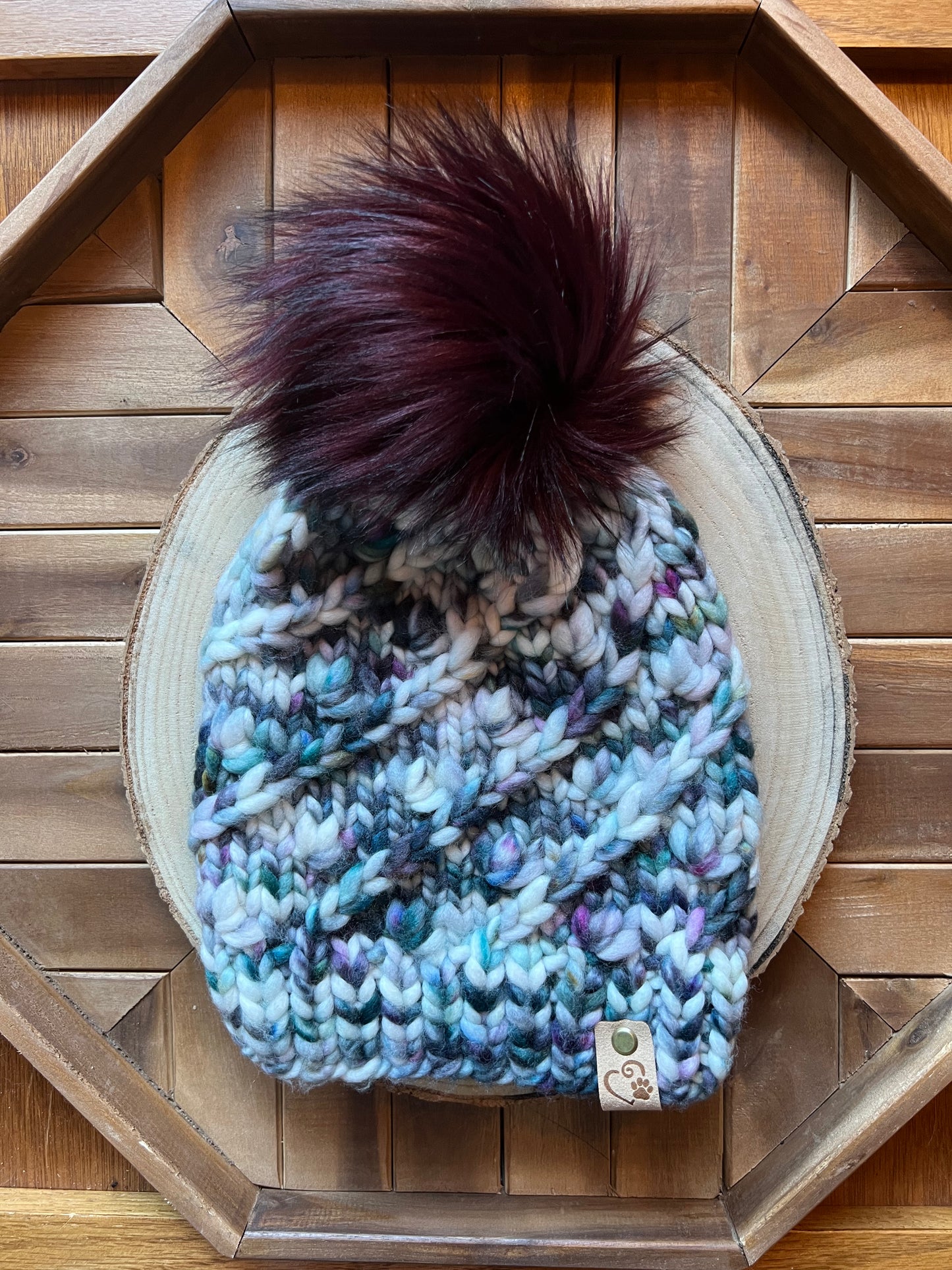 Merino wool hat w/removable faux fur pom